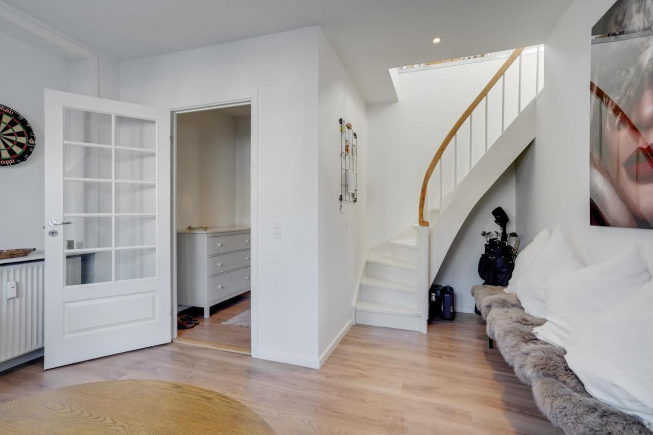 Bath Tub Penthouse In The City Aalborg Esterno foto