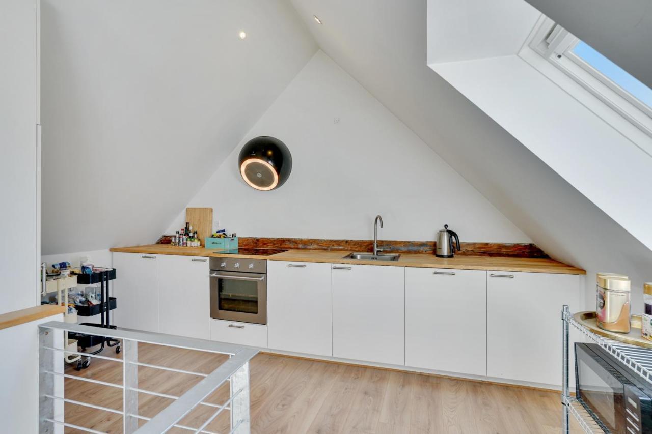 Bath Tub Penthouse In The City Aalborg Esterno foto