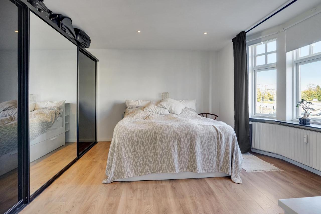 Bath Tub Penthouse In The City Aalborg Esterno foto