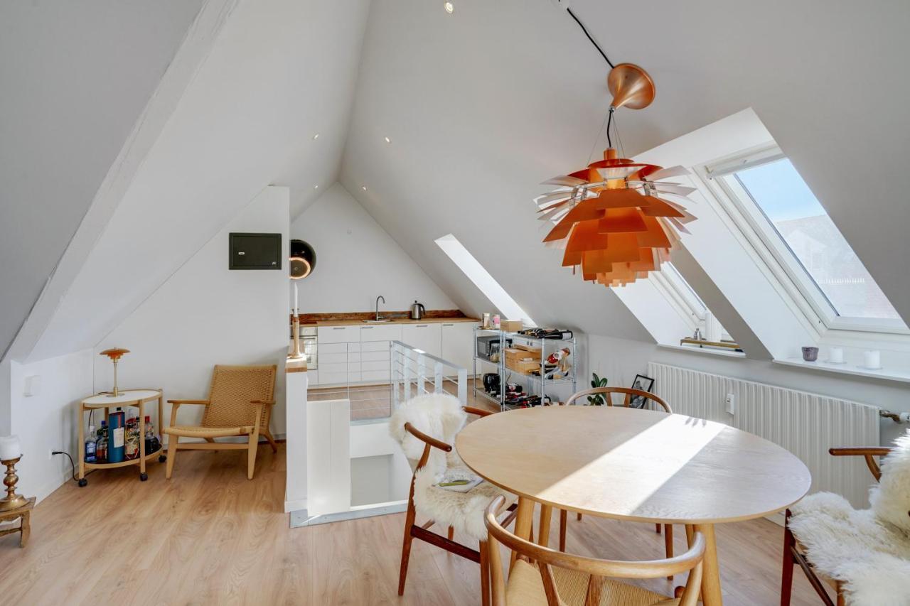 Bath Tub Penthouse In The City Aalborg Esterno foto