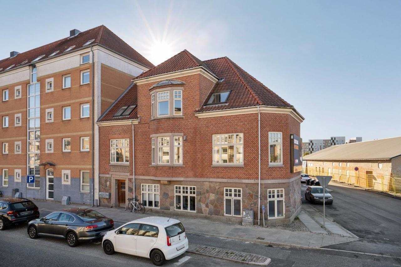 Bath Tub Penthouse In The City Aalborg Esterno foto